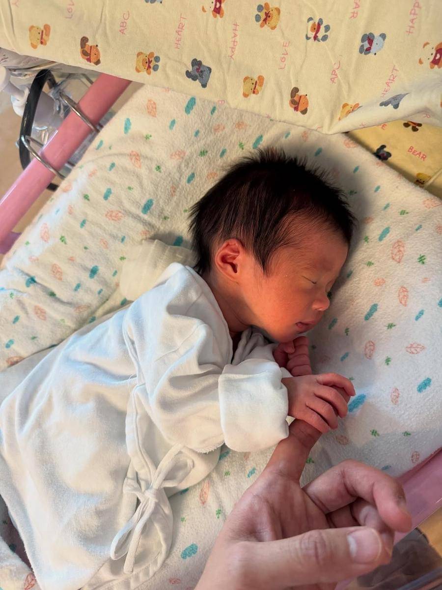 Potret momen Lee Si Young melahirkan anak kedua