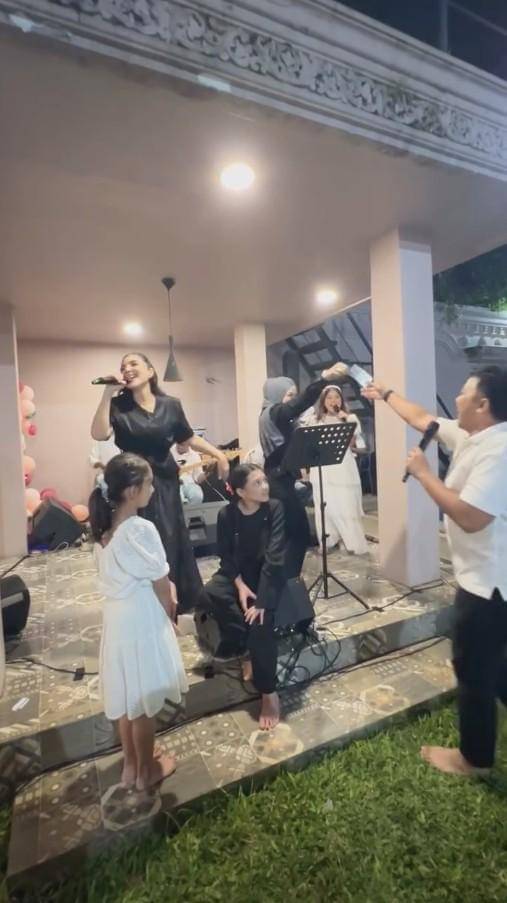 Perayaan Ulang Tahun ke-42 Ashanty