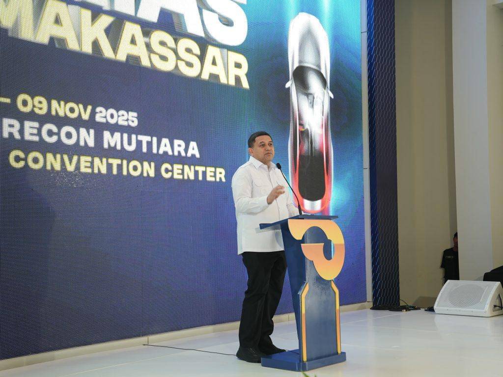Wali Kota Makassar membuka pameran otomotif Gaikindo Indonesia International Auto Show (GIIAS) Makassar 2025, di Makassar Convention Center (MCC) Summarecon Mutiara, Rabu (5/11/2025). (dok. Istimewa)