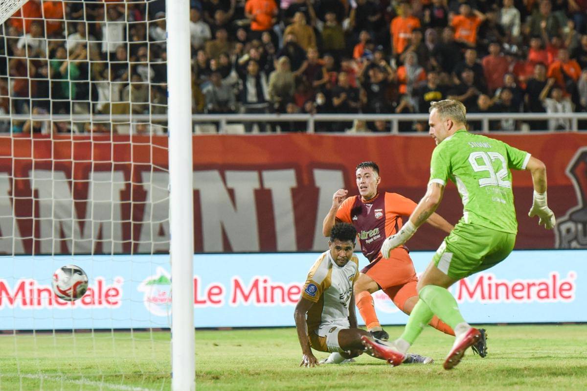 antarafoto-borneo-fc-samarinda-kalahkan-dewa-united-banten-fc-1762358918.jpg