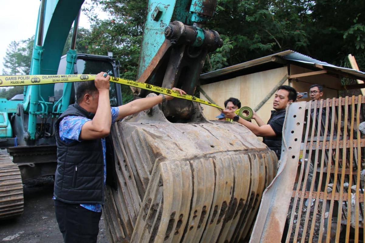 Pertambangan ilegal di kawasan Taman Nasional Gunung Merapi