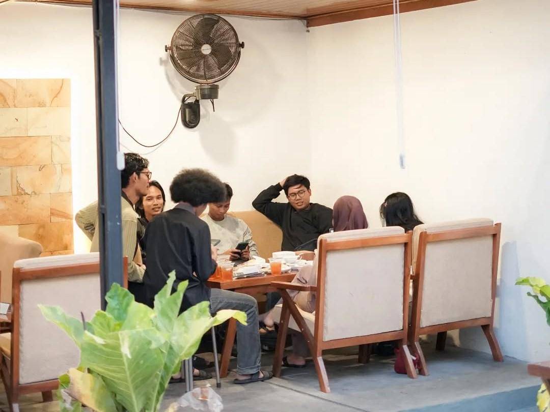 Beranda Cafe Kota Metro