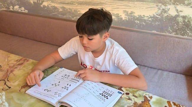 ilustrasi belajar matematika di IOB