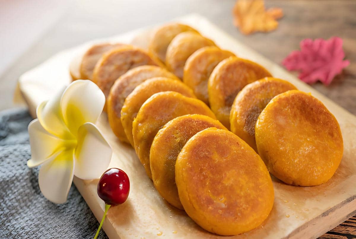 Resep Kue Labu Goreng, Teman di Waktu Santai yang Manis dan Lembut!