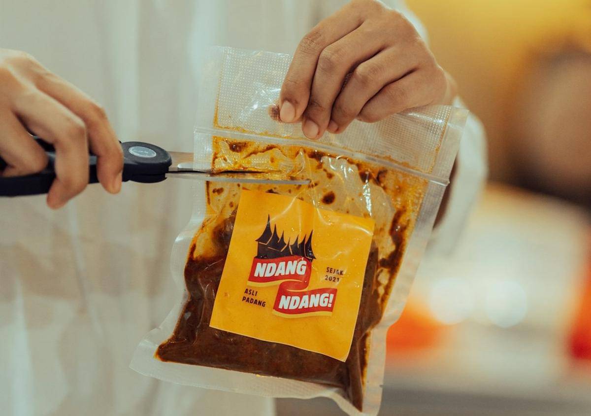 ilustrasi membuka sambal 