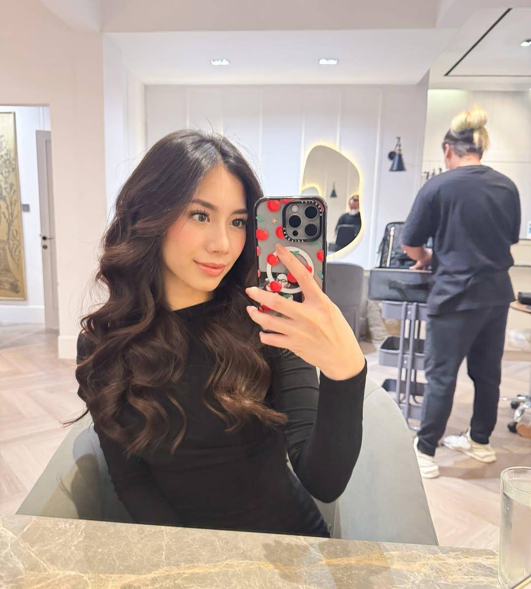 inspirasi hairstyle ke kantor ala Abel Cantika 