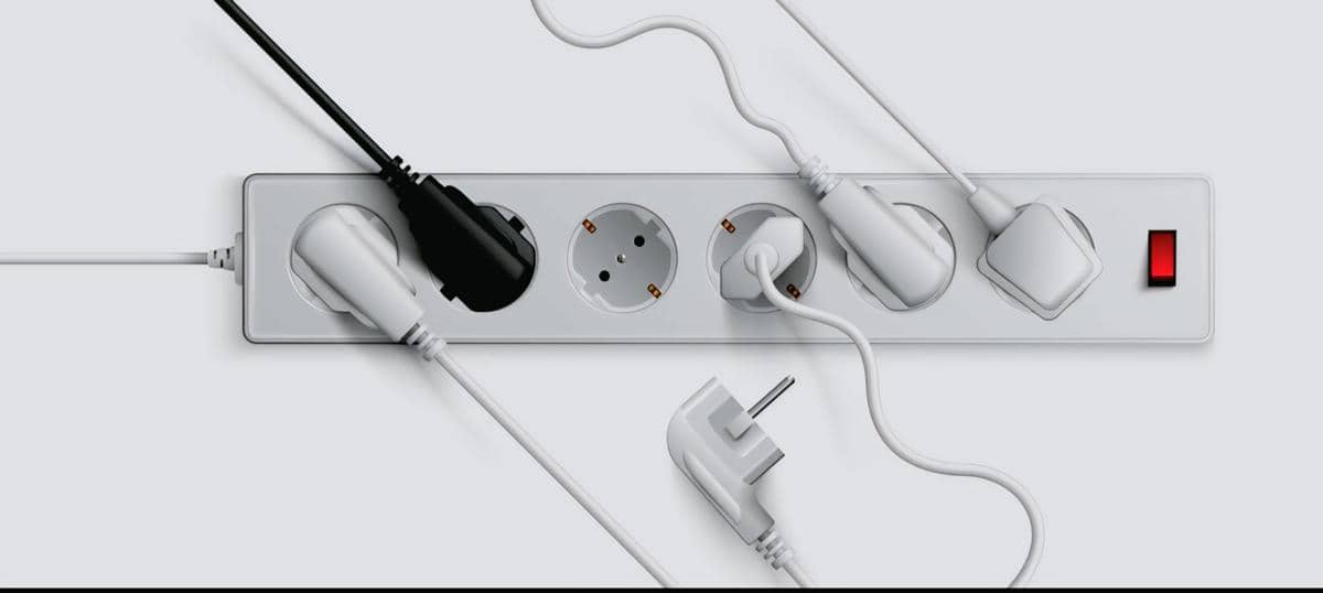 ilustrasi kabel tercolok (freepik.com/ macrovector)