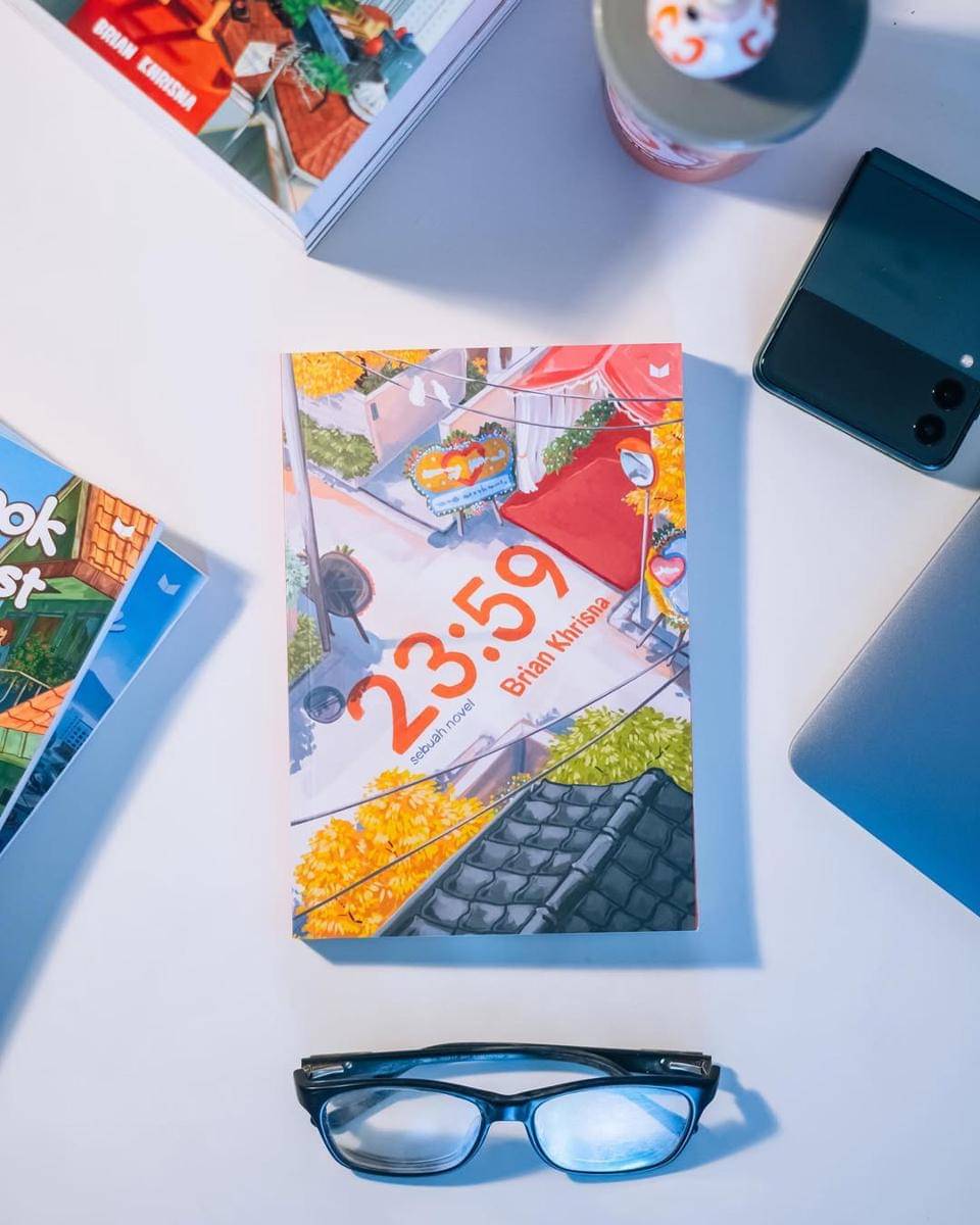 Buku "23:59" karya Brian Khrisna