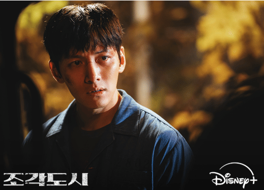 Poster drama The Manipulated