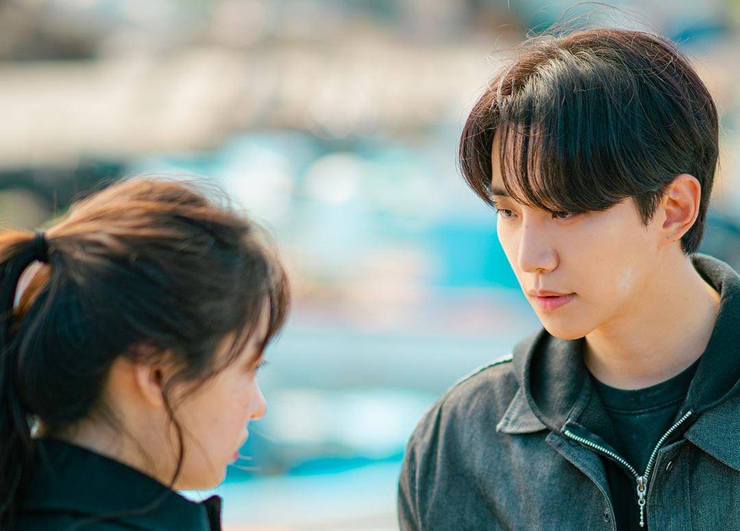 still cut drama Korea Typhoon Family