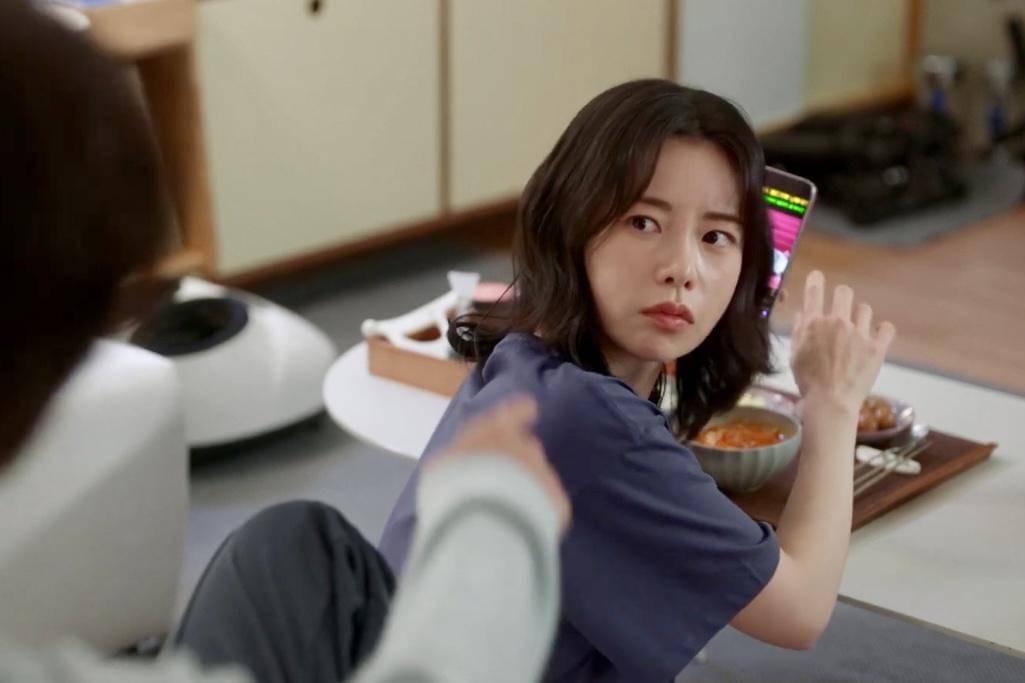 Wi Jeong Sin (Lim Ji Yeon) dalam drakor Nice to Not Meet You 