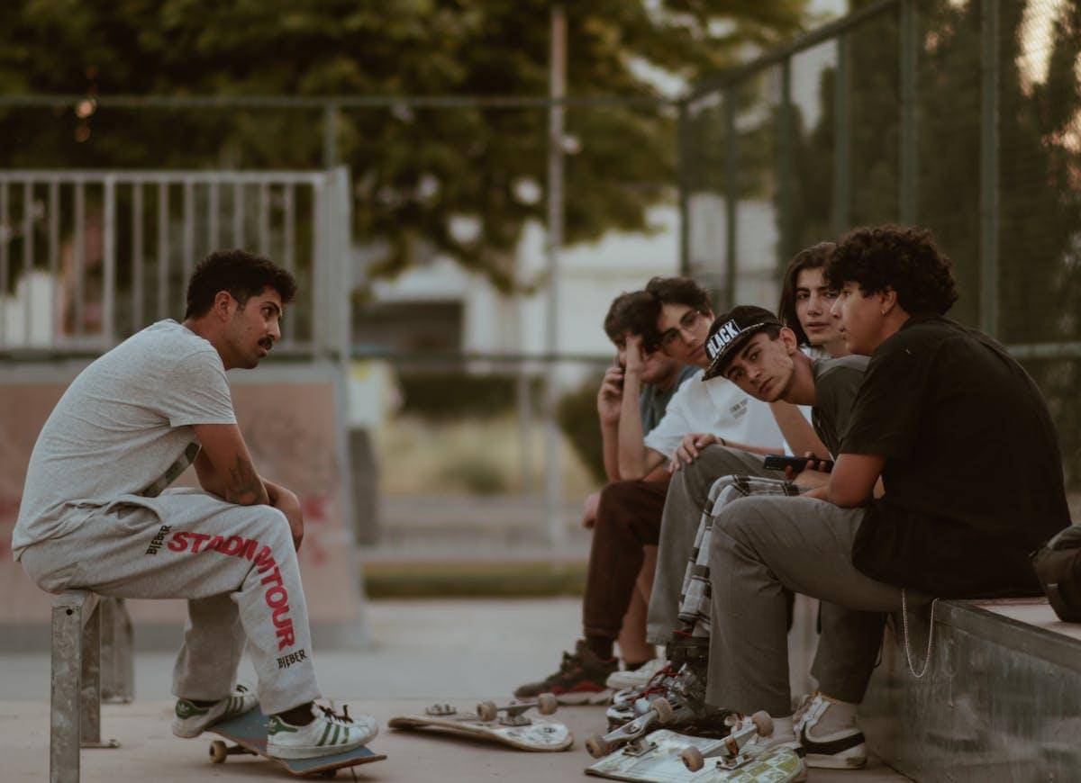 ilustrasi community manager