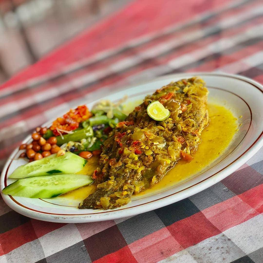 mujair nyat-nyat di Warung Nyoman (instagram.com/warung_nyoman1971)