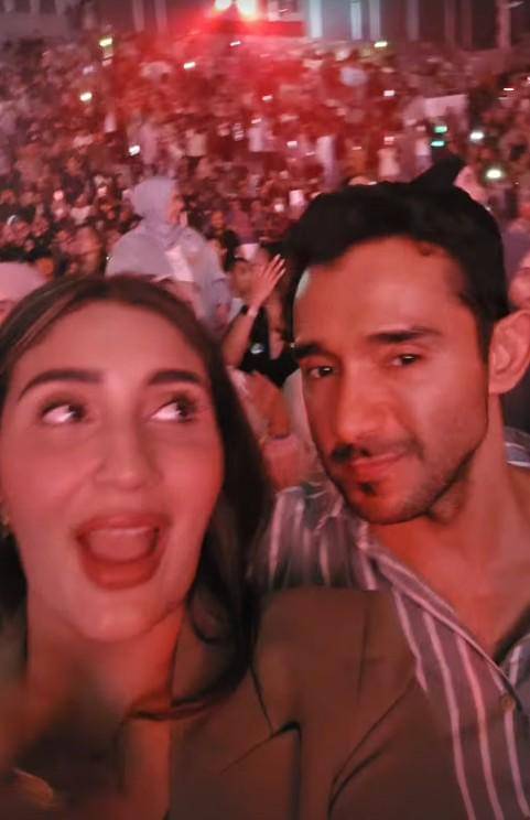 Artis Nonton Konser Nancy Ajram di Jakarta