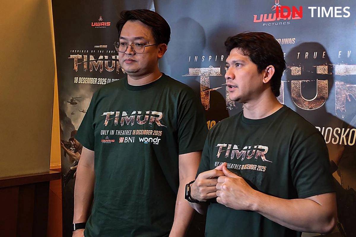 Iko Uwais di peluncuran poster dan trailer film "Timur" di XXI Plaza Senayan, Jakarta, Kamis (6/11/2025)