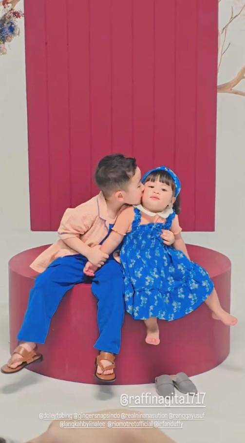 Pemotretan Rafathar, Rayyanza dan Lily (instagram.com/riomotret)