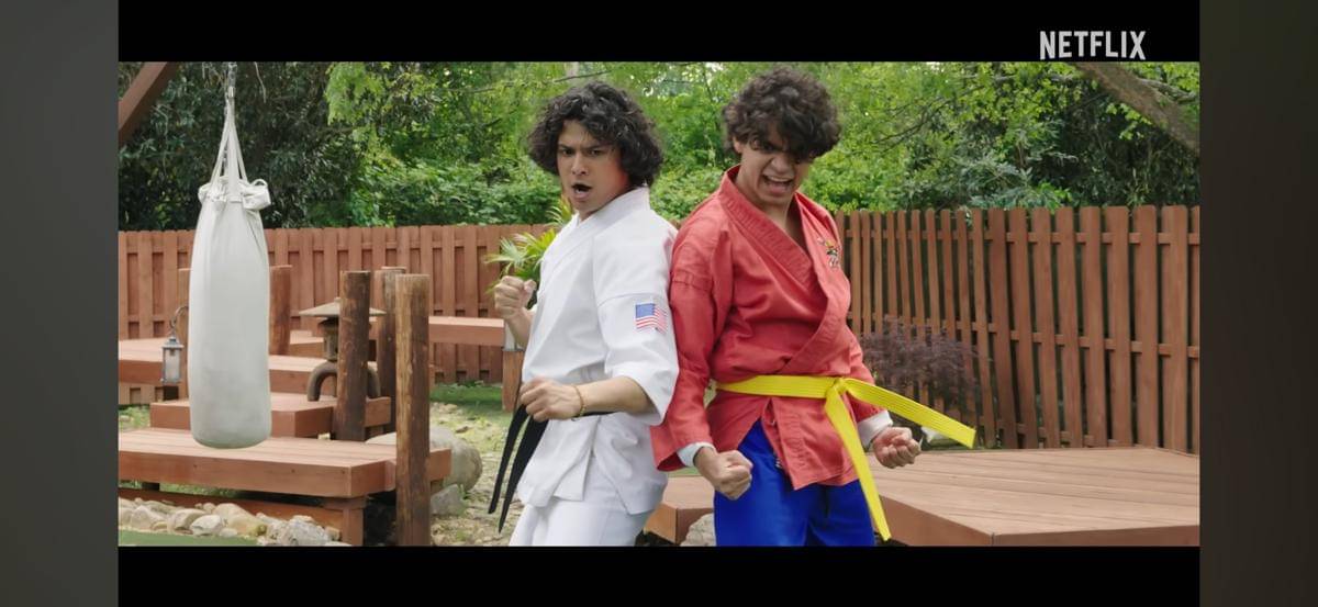 Xolo dan Inaki Godoy di set Cobra Kai. (youtube.com/Still Watching Netflix)