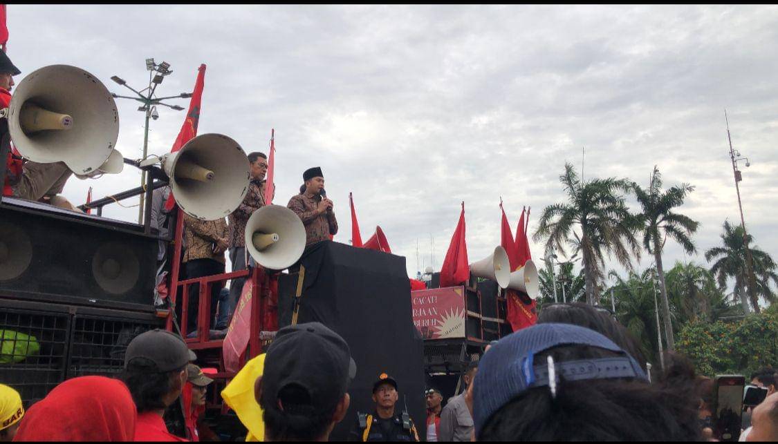 Demo Buruh 1.jpg
