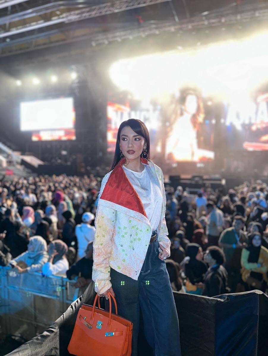 Artis Nonton Konser Nancy Ajram di Jakarta