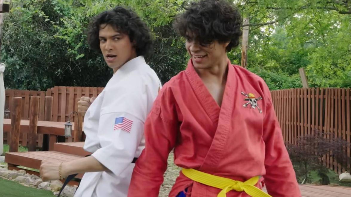 Xolo dan Inaki Godoy di set Cobra Kai. (youtube.com/Still Watching Netflix)