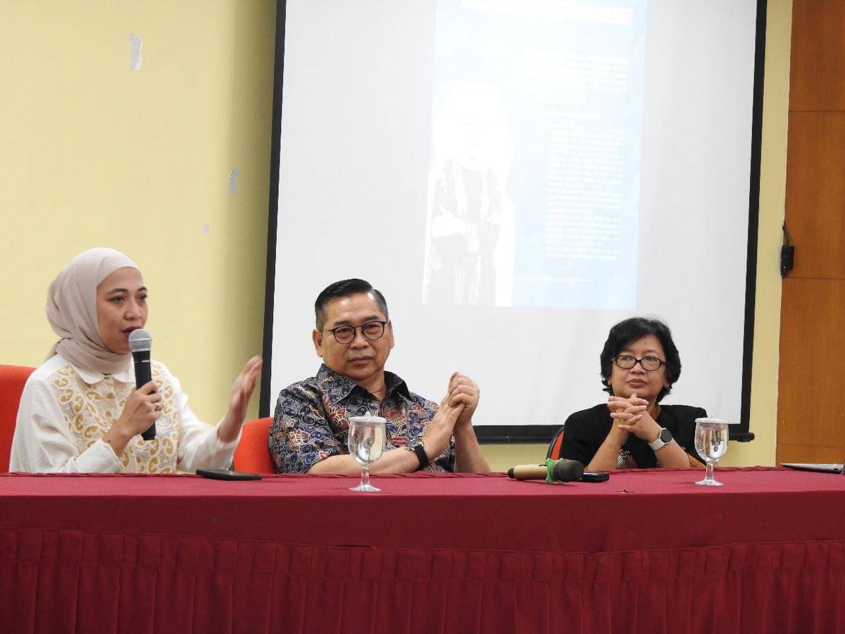 Diskusi Komunikasi Mahasiswa (Diskoma) Edisi 25 bertajuk “Regulasi Penyiaran Konvensional dan Digital” yang diselenggarakan Magister Ilmu Komunikasi Universitas Gadjah Mada di Kampus Fisipol UGM pada Jumat (31/10/2025).