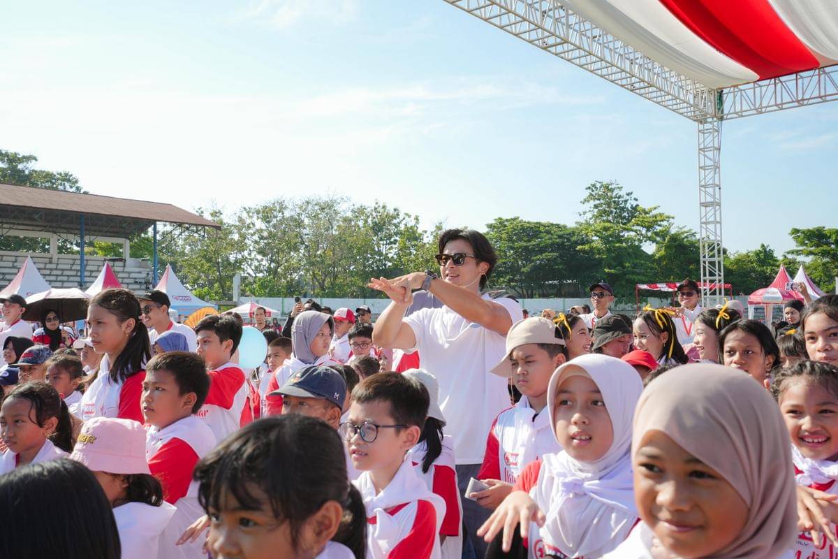 3. Senam NUVO Family untuk Mengawali Kegiatan NUVO Yuk Main di Luar dengan Ratusan Anak Sekolah Dasar di Makassar.jpg