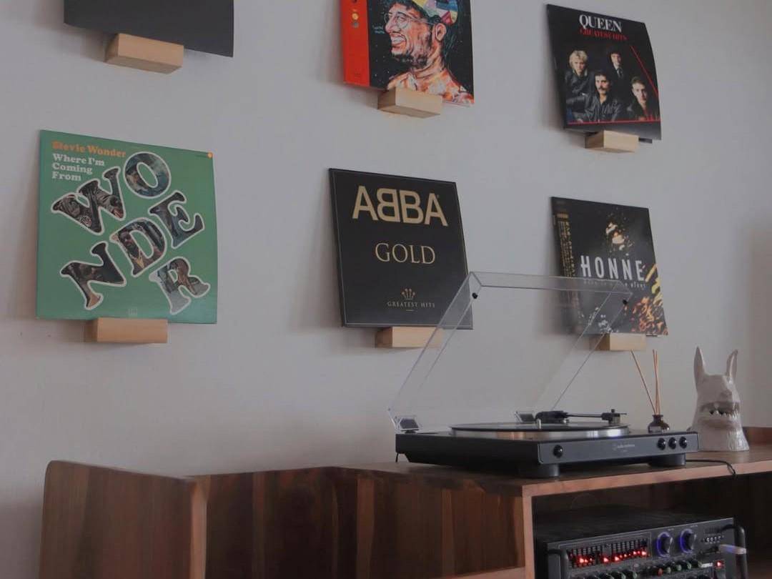 Faux Society Cafe Kota Metro