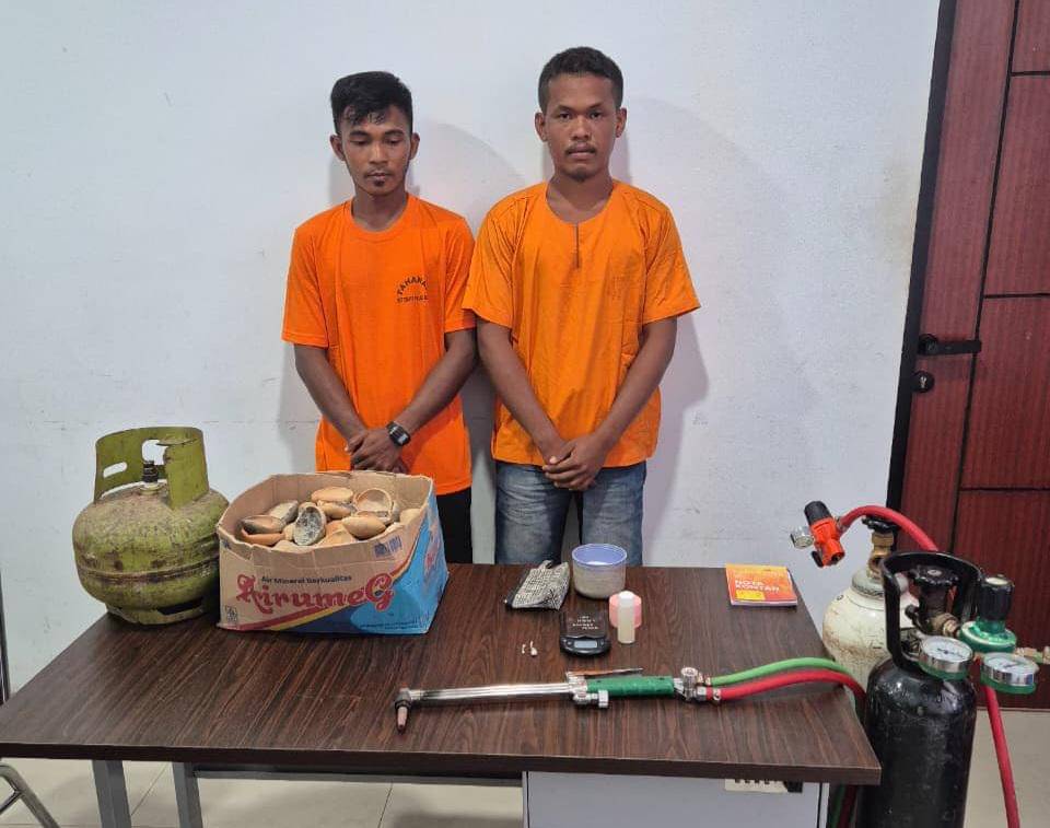 Ini tampang dua pelaku PETI yang ditangkap Polda Riau