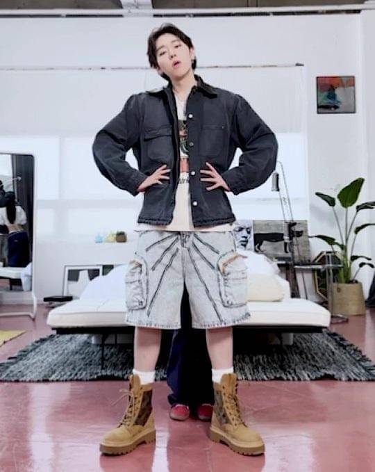 padu padan celana pendek ala Zico