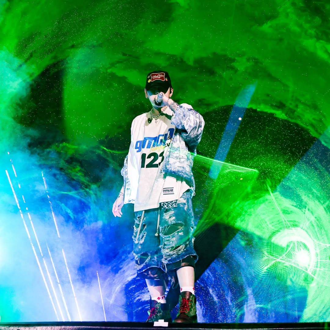 padu padan celana pendek ala Zico