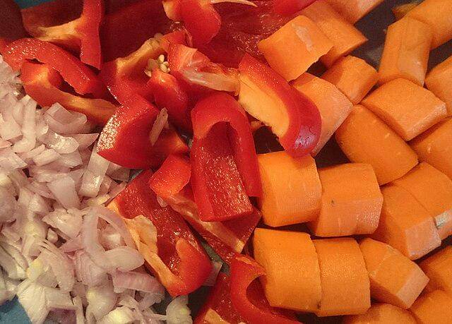 ilustrasi irisan sayuran