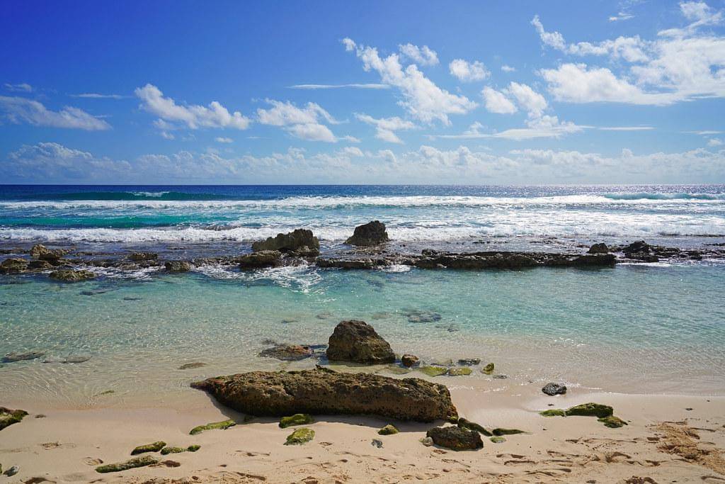 Pantai Chen Rio (Playa Chen Rio) yang berada di pesisir tenggara Pulau Cozumel, di Quintana Roo, Meksiko, yang menghadap langsung ke Laut Karibia