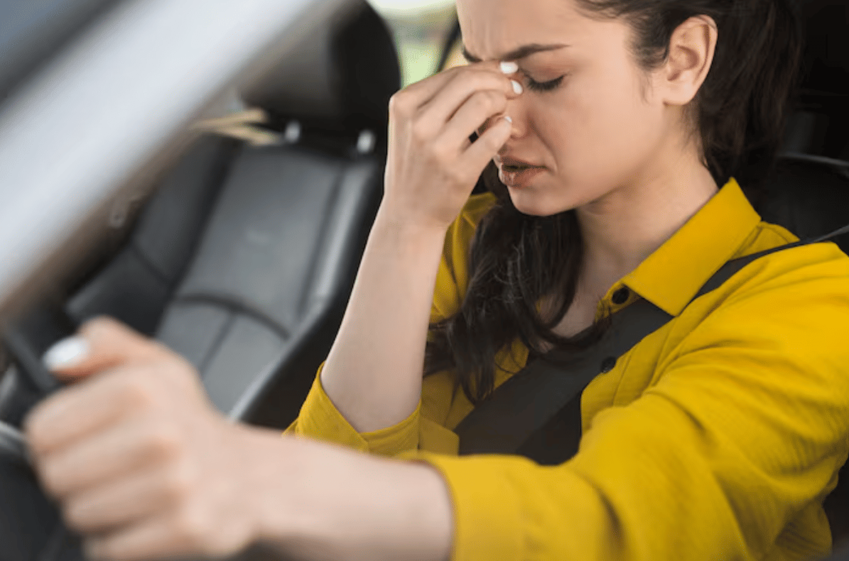 merasa tidak nyaman di dalam mobil