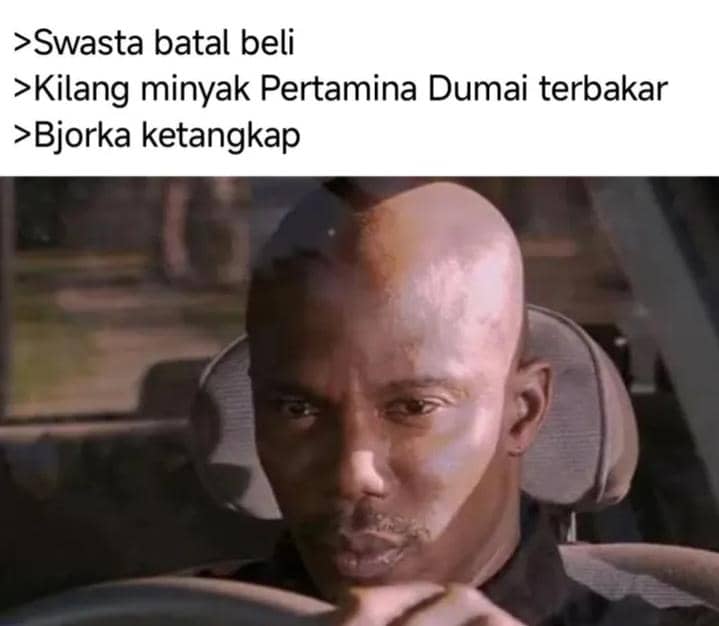 meme menatap
