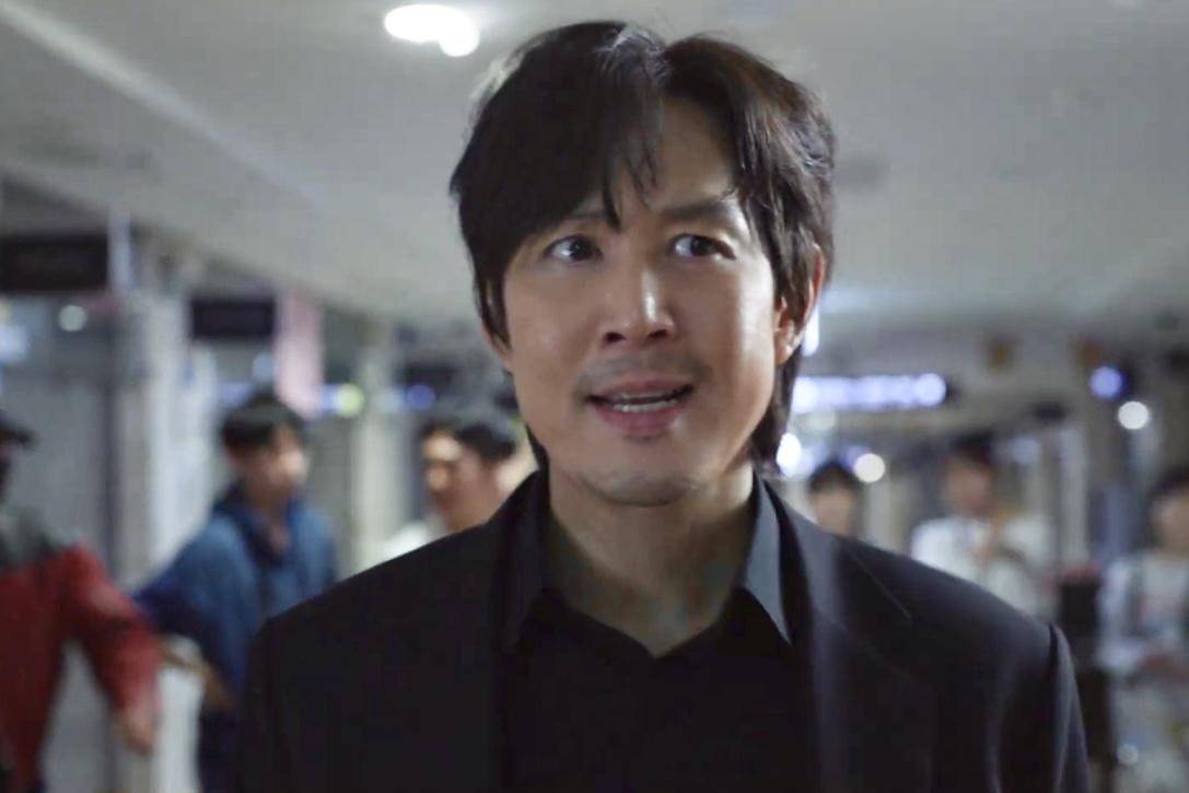 Lim Hyeon Jun (Lee Jung Jae) dalam drakor Nice to Not Meet You