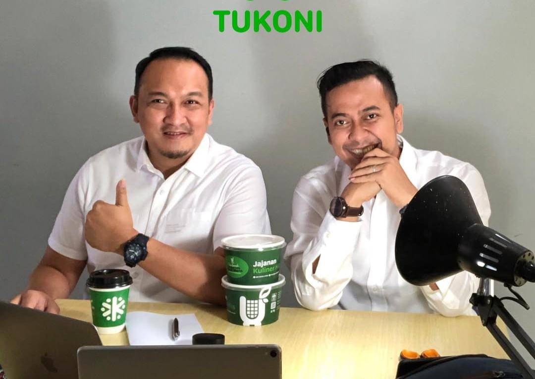 Eri Kuncoro dan Revo Suladasha pemilik Yuk Tukoni