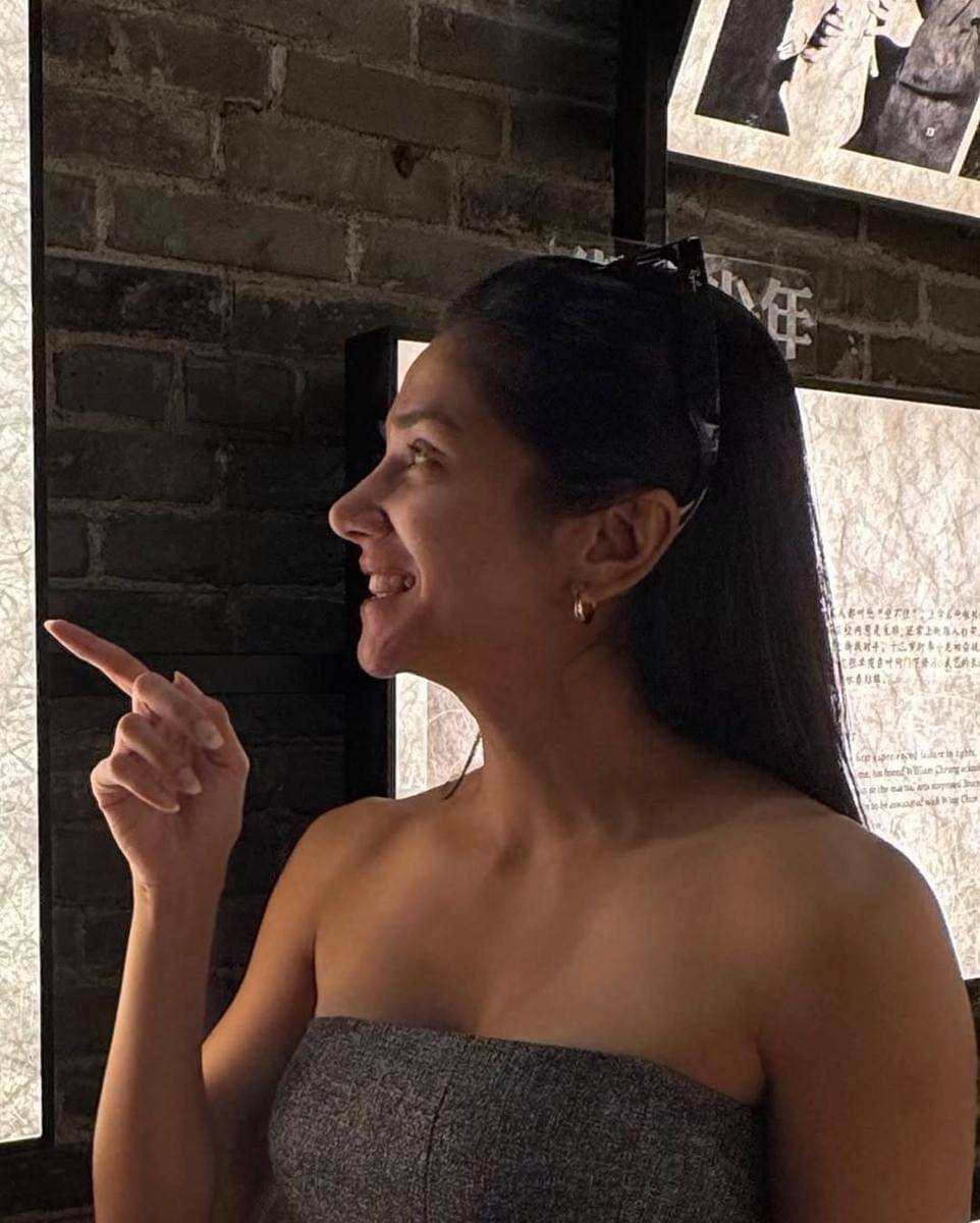 Fanny Ghassani jalan-jalan di China