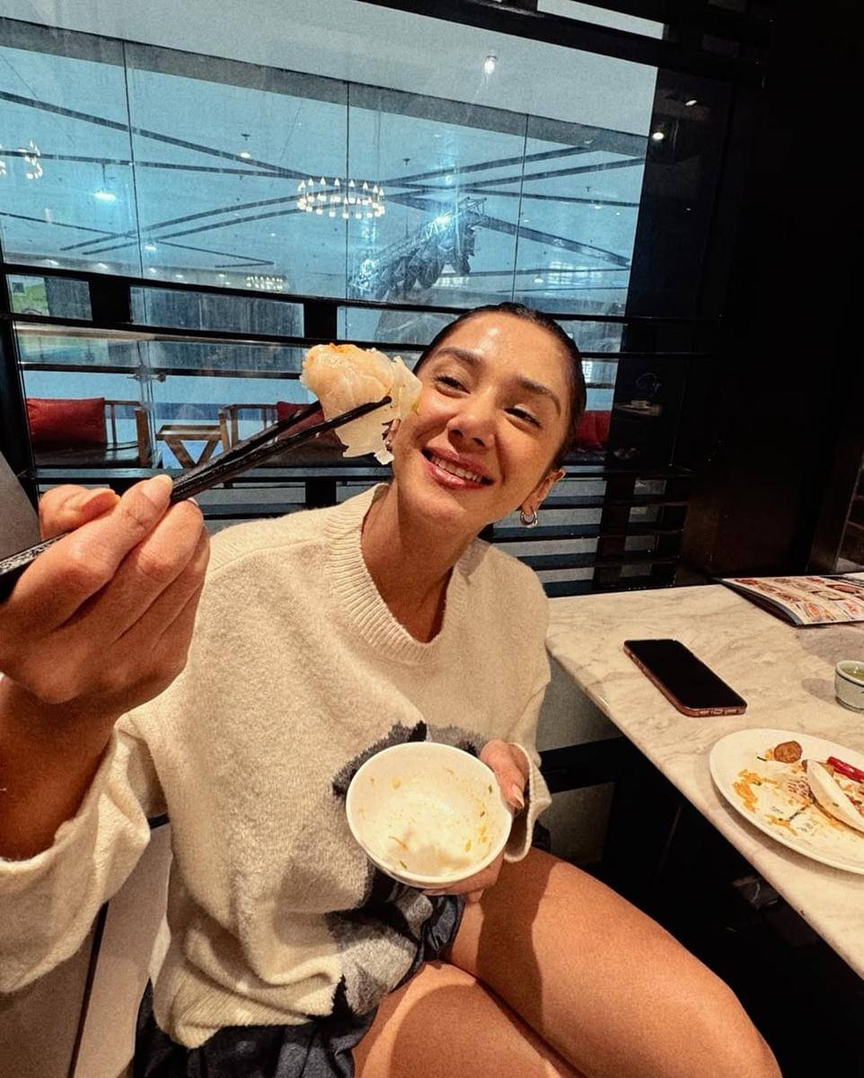 Fanny Ghassani jalan-jalan di China