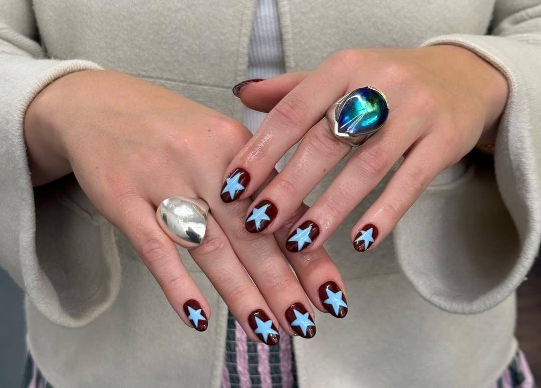 Inspirasi nail art desain bintang 