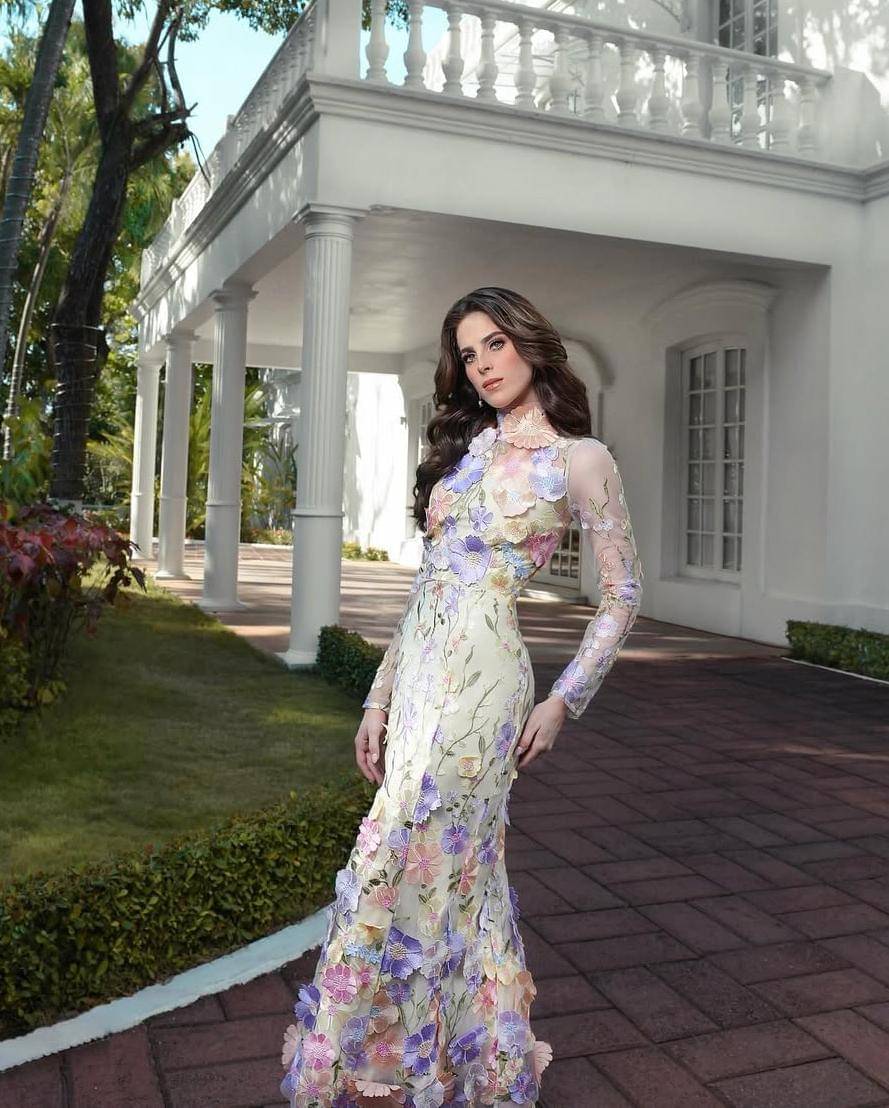 Inspirasi OOTD ala Fatima Bosch