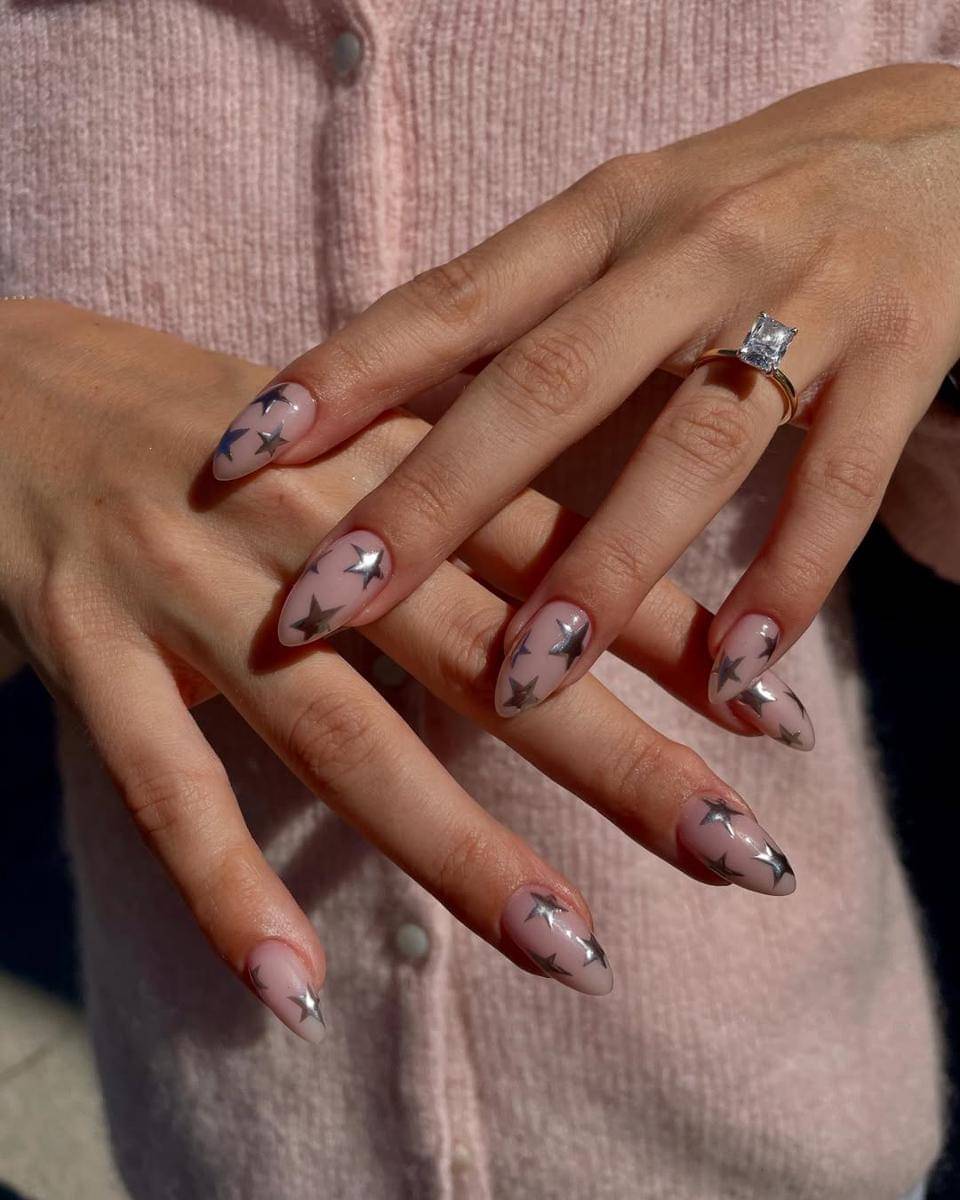 Inspirasi nail art desain bintang 