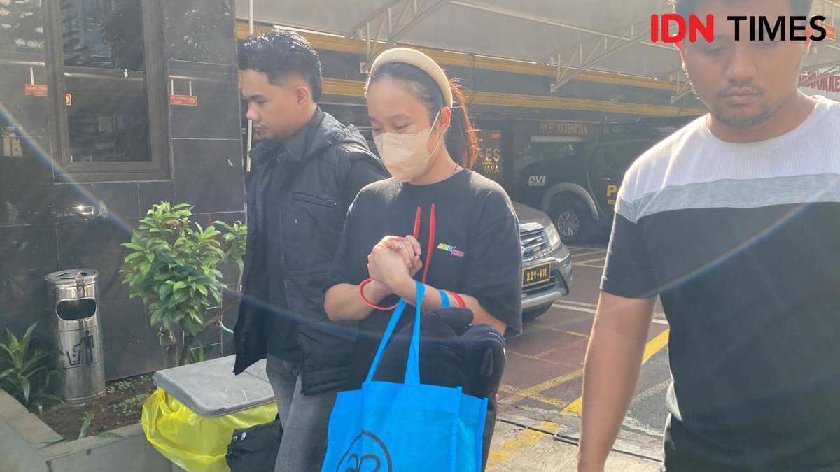 Tersangka penggelapan dana investasi PT MIB, Fransiska Dwi Melani (Mecimapro)