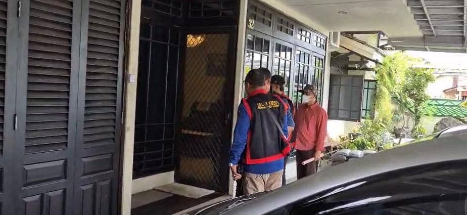 Kejati Kalbar geledah sejumlah tempat terkait dugaan kasus korupsi dana hibah Mujahidin.