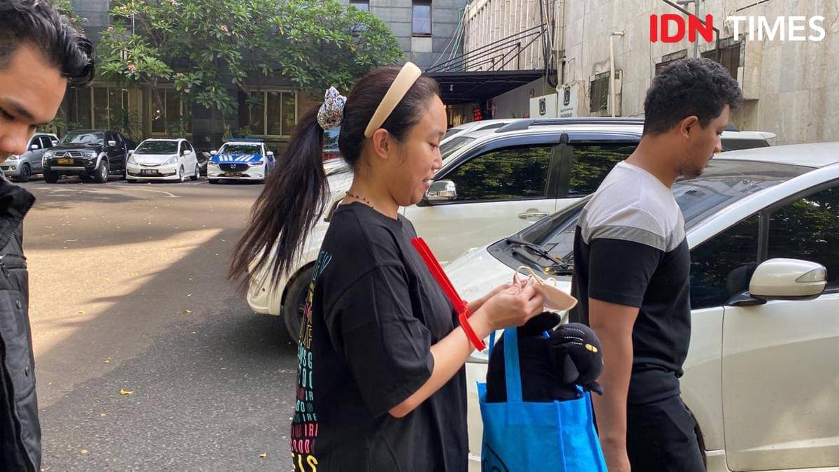 Tersangka penggelapan dana investasi PT MIB, Fransiska Dwi Melani