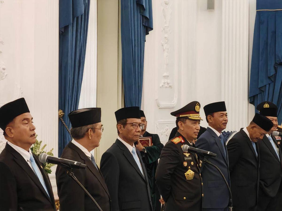 Pelantikan anggota Komisi Reformasi Polri di Istana Negara, Jumat (7/11/2025) (IDN Times / M Ilman Nafi'an)