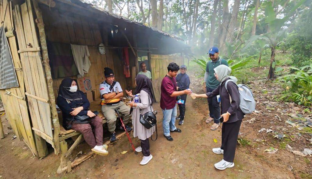 Tim dosen Prodi Pariwisata, Fakultas Teknologi Infrastruktur dan Kewilayahan (FTIK) Itera melaksanakan kegiatan Pengabdian kepada Masyarakat (PkM) bertajuk “Penguatan Daya Tarik Wisata Gunung Betung melalui Penyusunan Leaflet Storynomic berbasis Kearifan Lokal.”