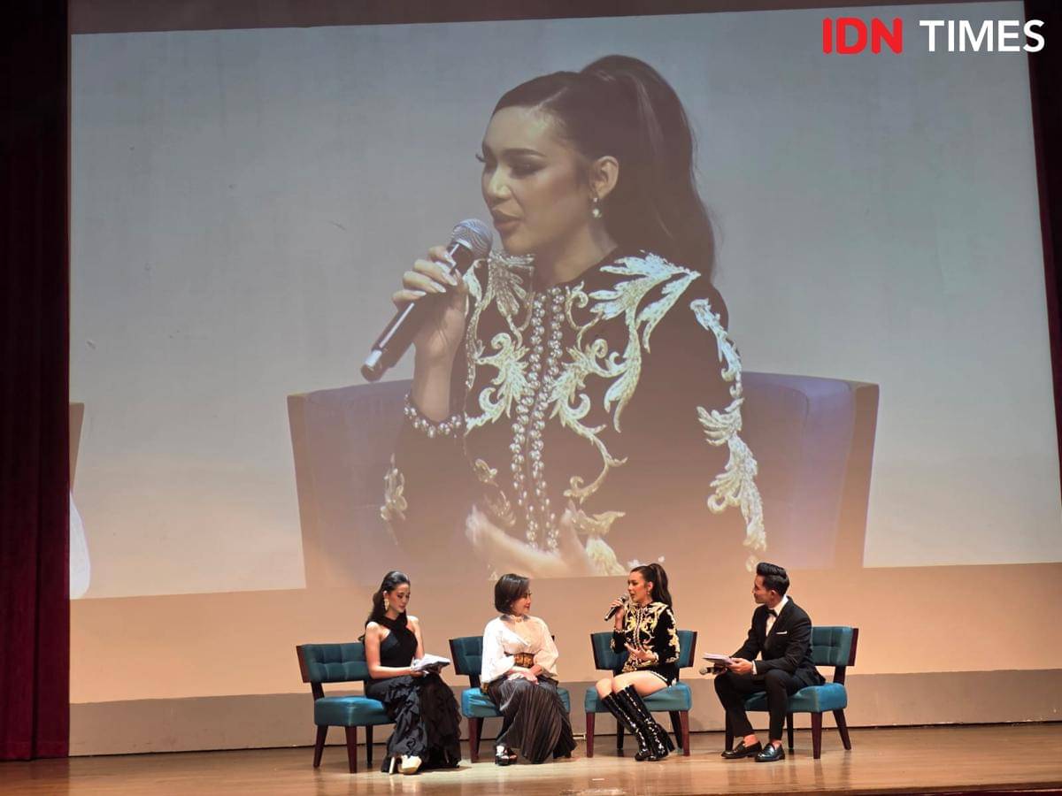 Press Conference Salma Ranggita Cahyariyani, Miss Cosmo Indonesia 2025 di Ice Palace, Lotte Mall Jakarta. 5 November 2025