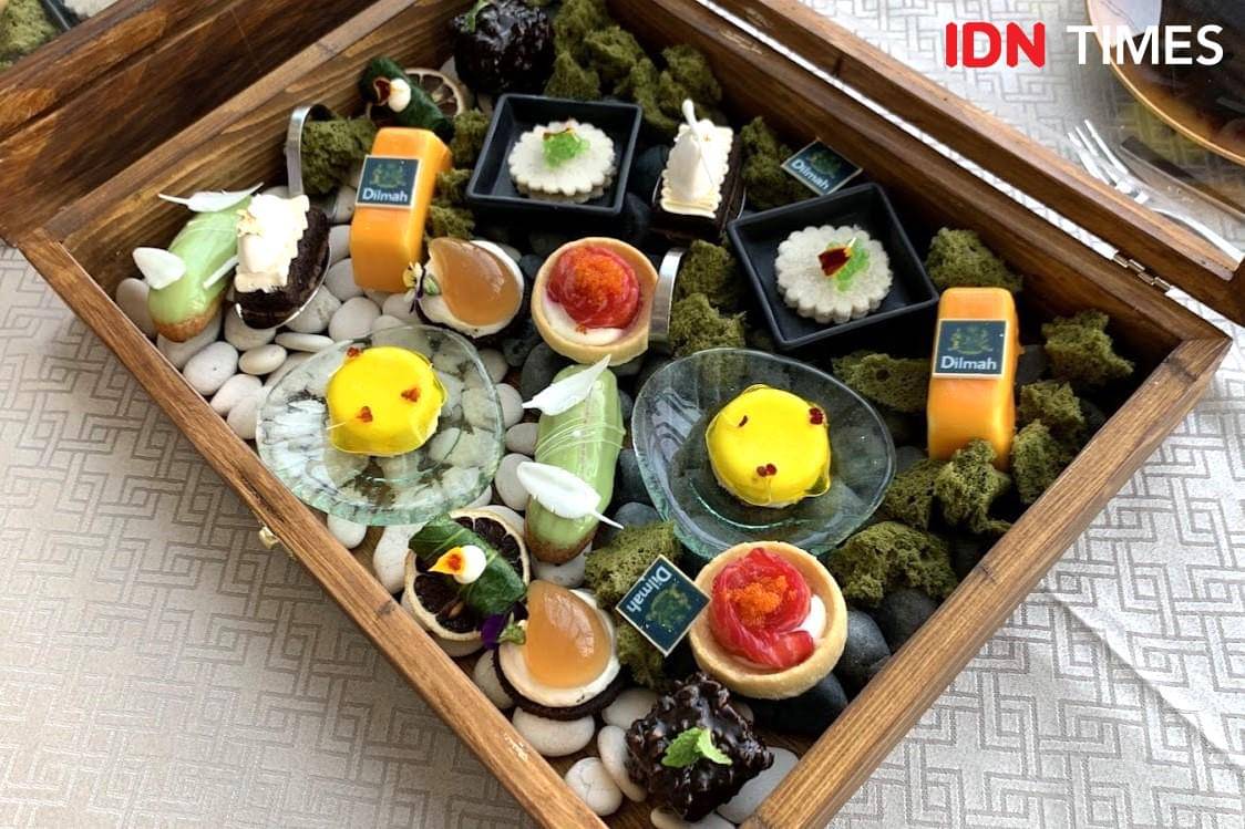  Potret kudapan yang disajikan pada acara Afternoon Tea di Sky Lounge The Westin Surabaya, Kamis (6/11/2025)
