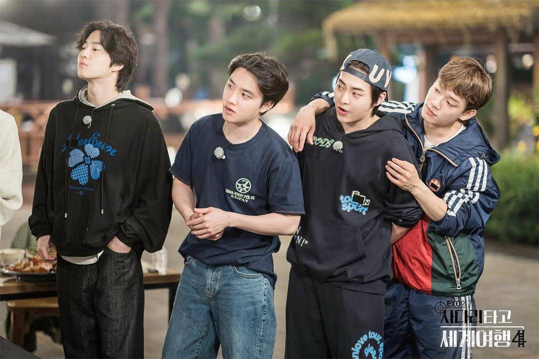 Travel the World on a Ladder atau EXO Ladder