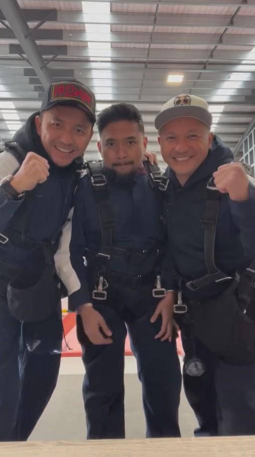 Gading Marten, Omesh dan Darto Sky Diving